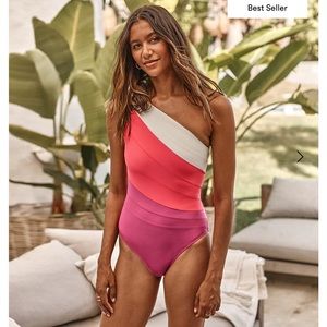 NWT The Sidestroke suit